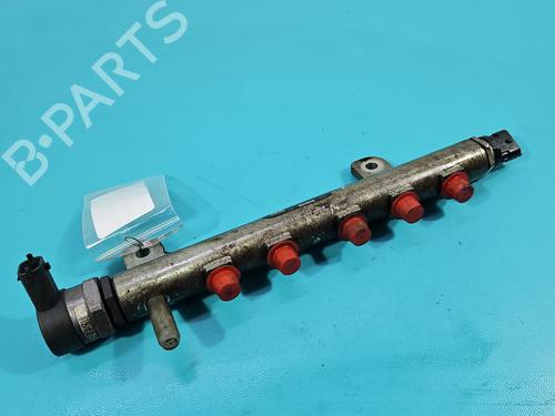 Used Injection rail Injection rail 38151803 38151803