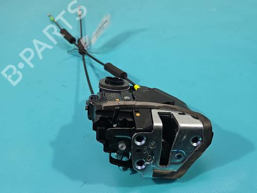 rear-right-lock-toyota-corolla-saloon-_e21_-2019-37854506 main image
