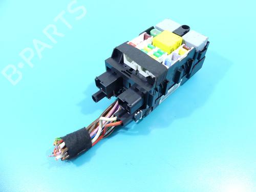 Used Fuse box Fuse box 37894949 37894949