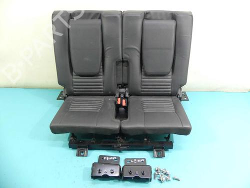 rear-seat-land-rover-discovery-sport-l550-2014-37891492 main image