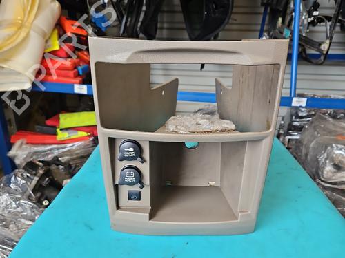 Used Armrest / Center console Armrest / Center console 38128854 38128854