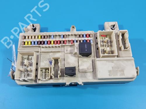 Used Fuse box Fuse box VOLVO S40 II (544) 1.6 D (110 hp) 39881098 39881098