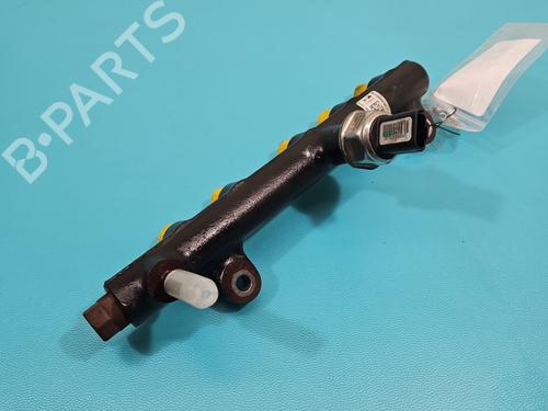 Used Injection rail Injection rail 37990635 37990635
