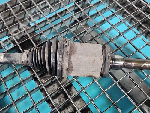 Right front driveshaft BMW X3 (F25) xDrive 20 d | BP37815814M39 - Image 3