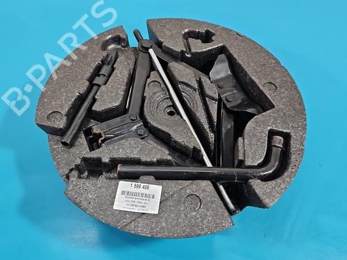 jack-kit-volvo-xc60-i-suv-156-2008-2009-2010-2011-2012-2013-2014-2015-2016-2017-2018-37855353 main image
