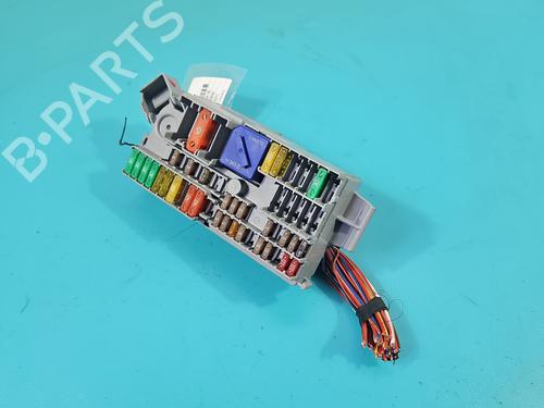 Used Fuse box Fuse box 37816600 37816600