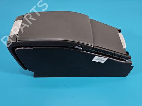 Used Armrest / Center console Armrest / Center console 37847933 37847933