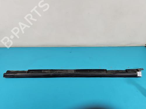 Used Right sideskirt Right sideskirt 38124771 38124771