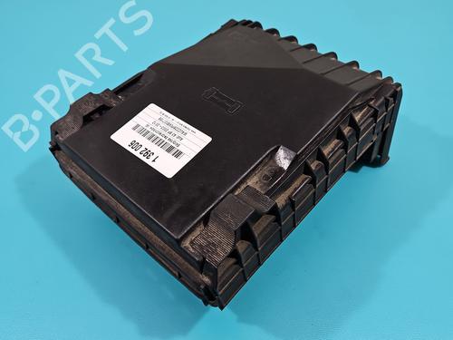 fuse-box-audi-a3-sportback-8pa-2004-2005-2006-2007-2008-2009-2010-2011-2012-2013-2014-2015-37812409 main image