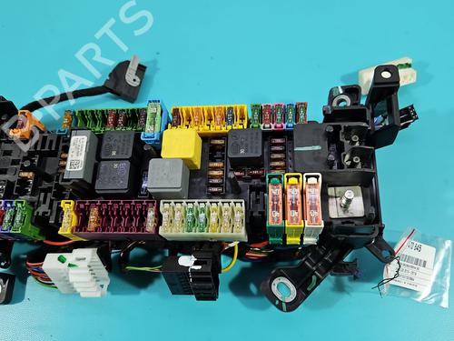 Fuse box INFINITI Q30 | BP38135226E1 - Image 4