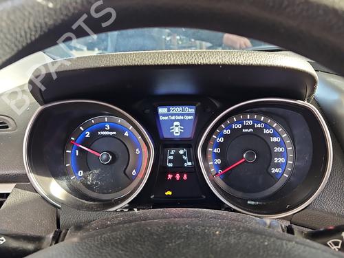 instrument-cluster-hyundai-i30-estate-gd-2012-38147358 main image