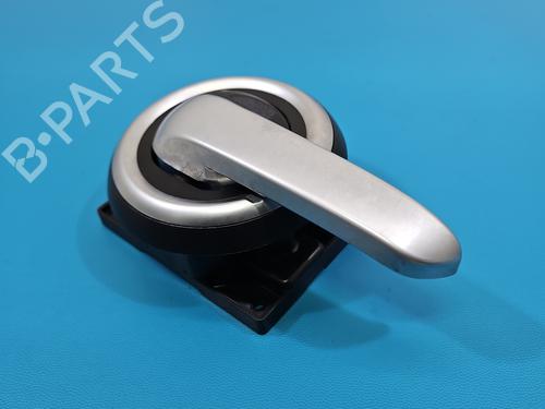 front-left-interior-door-handle-fiat-500x-334_-2014-37858968 main image