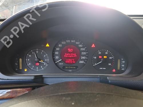 Used Instrument cluster Instrument cluster 38132322 38132322
