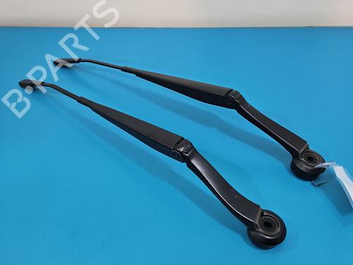 Used Front windshield wiper arm Front windshield wiper arm 37836453 37836453