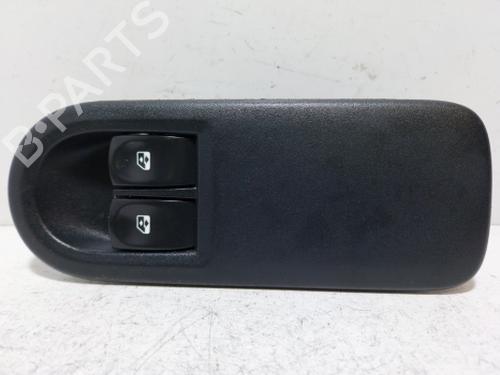 Used Right front window switch Right front window switch RENAULT CLIO III (BR0/1, CR0/1) 1.2 16V (BR02, BR0J, BR11, CR02, CR0J, CR11) (75 hp) 38809428 38809428