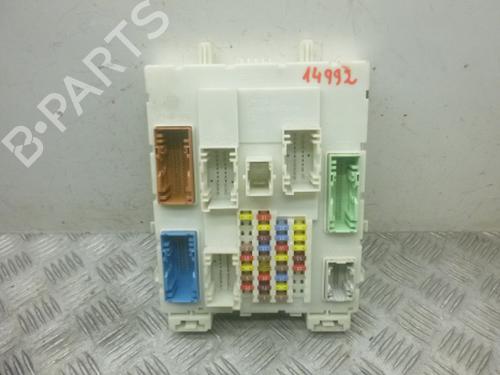 Used Fuse box Fuse box FORD GRAND C-MAX (DXA/CB7, DXA/CEU) 2.0 TDCi (115 hp) 38813725 38813725