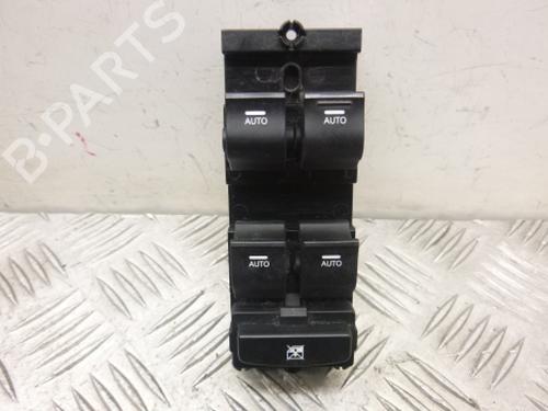 right-front-window-switch-hyundai-i40-i-cw-vf-2011-2012-2013-2014-2015-2016-2017-2018-2019-38815849 main image