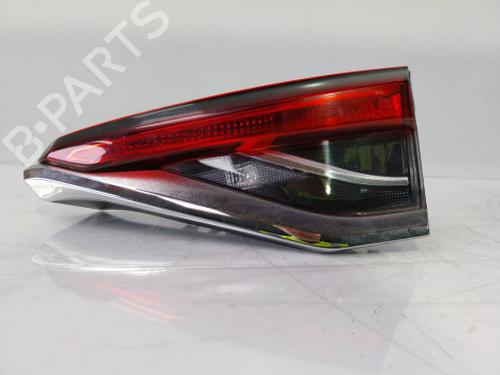 right-tailgate-light-toyota-corolla-saloon-_e21_-2019-38803467 main image