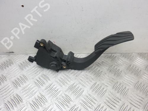 pedal-renault-megane-iv-hatchback-b9amn_-2015-38814867 main image