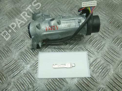 switch-audi-a3-limousine-8vs-8vm-2013-2014-2015-2016-2017-2018-2019-2020-2021-38813414 main image