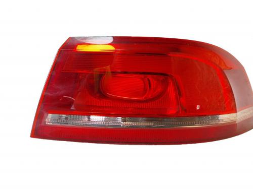 right-taillight-vw-passat-b7-variant-365-2010-2011-2012-2013-2014-2015-38806665 main image