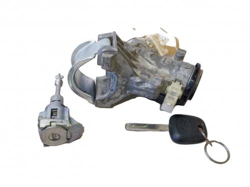 Used Switch Switch TOYOTA YARIS (_P13_) 1.0 (KSP130_, KSP130) (69 hp) 40019971 40019971