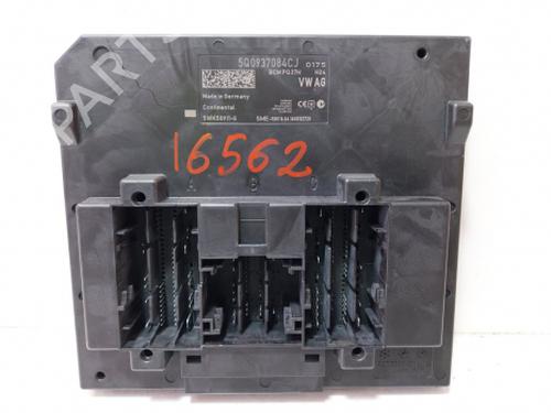 Used Fuse box Fuse box VW GOLF VII (5G1, BQ1, BE1, BE2) 1.6 TDI (110 hp) 38809885 38809885