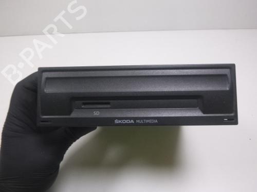 Used Radio Radio SKODA OCTAVIA III (5E3, NL3, NR3) 1.0 TSI (115 hp) 38812050 38812050