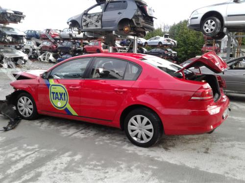 Left front window motor VW PASSAT B7 (362) 1.6 TDI | BP38810403E21 - Image 11