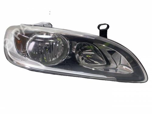 Used Right headlight Right headlight VOLVO S60 II (134) D3 (136 hp) 39886439 39886439