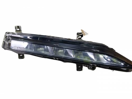 Used Right front fog light Right front fog light SKODA SUPERB III Estate (3V5) 2.0 TDI (150 hp) 40266225 40266225