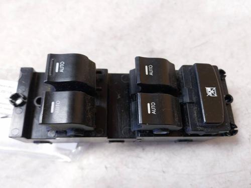 Used Right front window switch Right front window switch HYUNDAI i40 I (VF) 1.7 CRDi (116 hp) 40609765 40609765