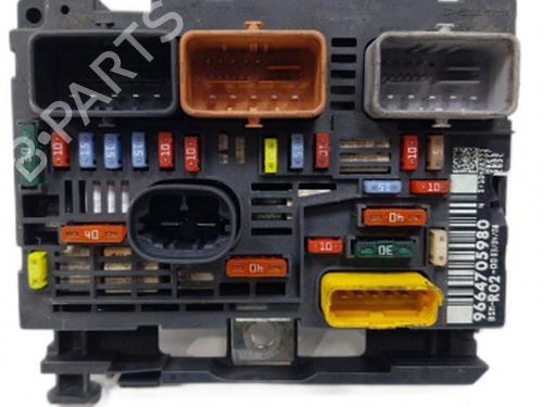 Used Fuse box Fuse box CITROËN C5 III Break (RW_) 1.6 HDi 110 (RW9HZC) (109 hp) 38808768 38808768