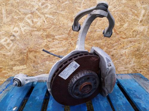 Used Left front steering knuckle Left front steering knuckle MERCEDES-BENZ C-CLASS (W205) C 250 BlueTEC / d (205.008, 205.006) (204 hp) 38811834 38811834