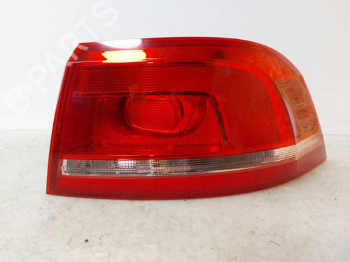 Right taillight VW PASSAT B7 Variant (365) 2.0 TDI | BP39992575C35 - Image 1