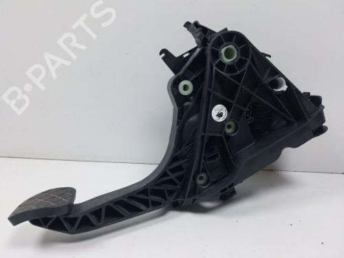Clutch pedal VW PASSAT B8 (3G2, CB2) 1.6 TDI | BP38805438I13 - Image 4