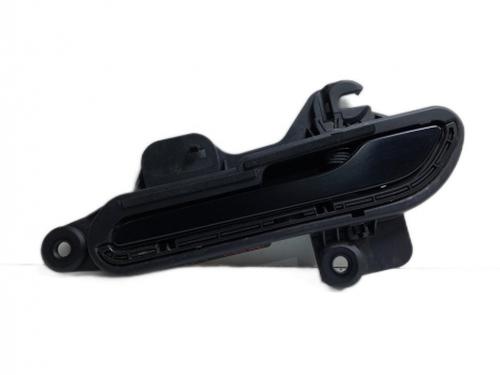 front-left-exterior-door-handle-tesla-model-y-5yjy-2019-38802074 main image