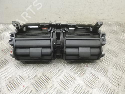 air-vent-land-rover-defender-station-wagon-l663-2019-38803520 main image