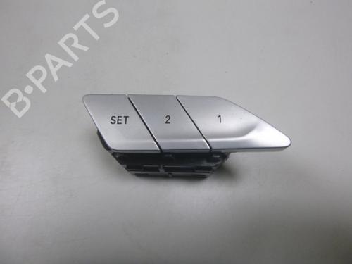 switch-bmw-4-coupe-g22-g82-2020-38809659 main image