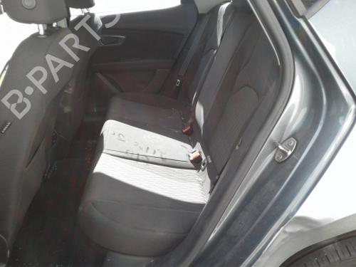 Left front fog light SEAT LEON (5F1) 1.6 TDI | BP38811324C30 - Image 17