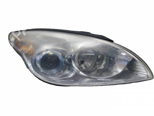 Used Right headlight Right headlight HYUNDAI i30 (FD) 1.4 (109 hp) 40266210 40266210