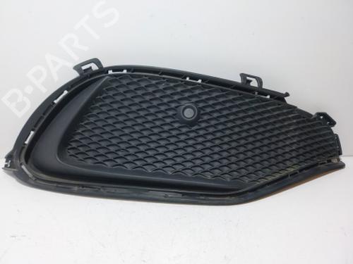 grille-mercedes-benz-a-class-w176-2012-2013-2014-2015-2016-2017-2018-38812594 main image