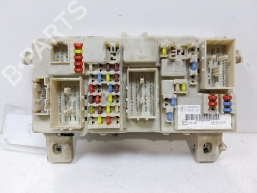 Used Fuse box Fuse box FORD FOCUS II (DA_, HCP, DP) 1.6 TDCi (109 hp) 38806804 38806804