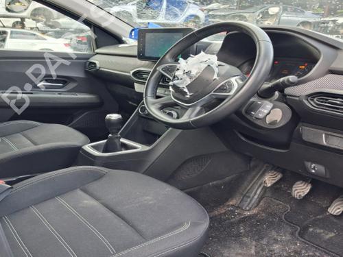 Fuse box DACIA JOGGER (RK_) 1.0 TCe 110 (RKMD) | BP39006019E1 - Image 13