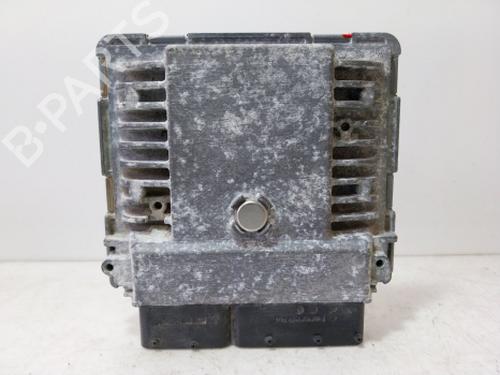 Used Engine control unit (ECU) Engine control unit (ECU) VW GOLF VI (5K1) 1.2 TSI (105 hp) 38813701 38813701