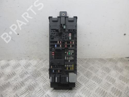 Used Fuse box Fuse box LAND ROVER DEFENDER Station Wagon (L663) P400e Hybrid 4x4 (404 hp) 38814059 38814059