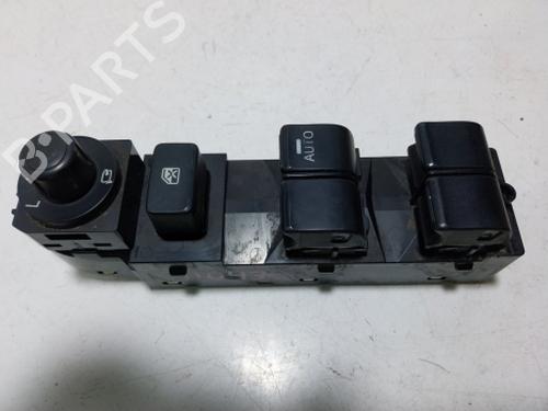 Used Right front window switch Right front window switch MAZDA CX-3 (DK) 1.5 SKYACTIV-D (DK2WS, DK5FW) (105 hp) 38803726 38803726