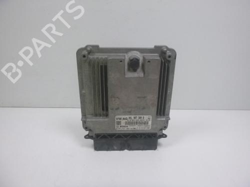 Used Engine control unit (ECU) Engine control unit (ECU) VW PASSAT B8 (3G2, CB2) 1.6 TDI (120 hp) 38805364 38805364