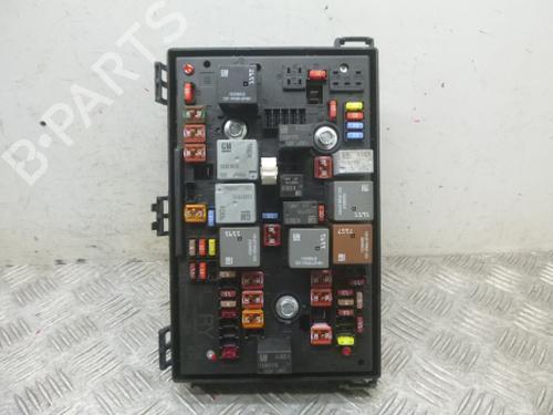 Used Fuse box Fuse box VAUXHALL ASTRA Mk VI (J) (P10) 1.7 CDTi (110 hp) 38810099 38810099