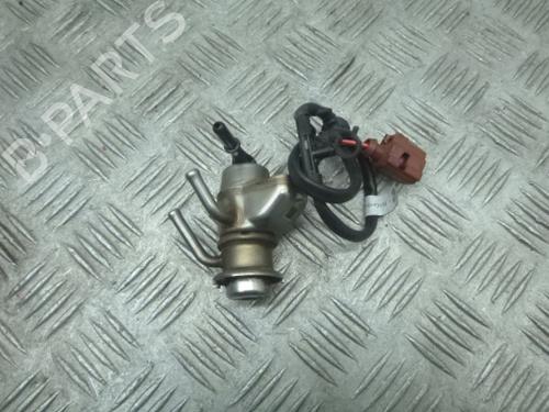 Used Injector Injector VW GOLF VII (5G1, BQ1, BE1, BE2) 1.6 TDI (115 hp) 38805037 38805037